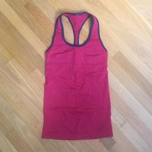 Lululemon Ebb & Flow Tank Sz 4 Bumble Berry Red